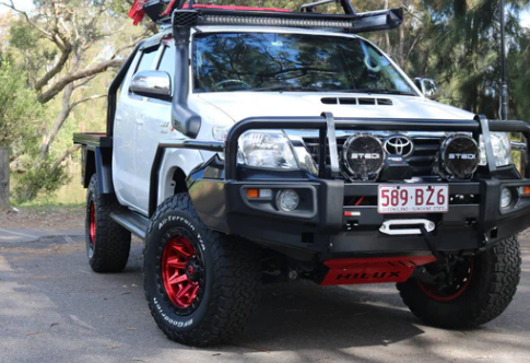 ROCKARMOR BRUSHBARS TO SUIT TOYOTA HILUX 2005+